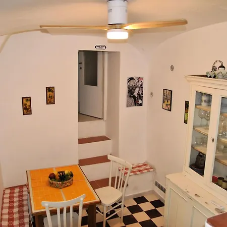 Apartament Giardino Dei Limoni By Interhome